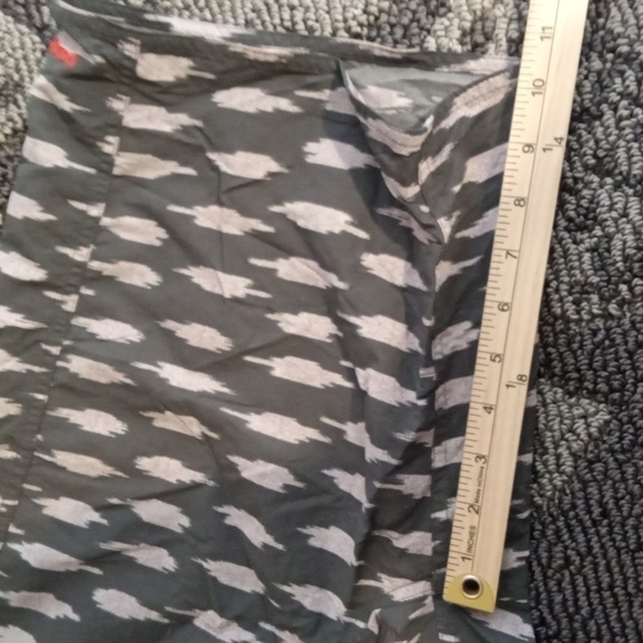 Patagonia  Mens Wavefarer  BoardShorts with Unique Pattern Swim Trucks Size 31 - Picture 7 of 8